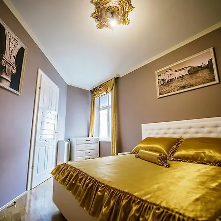Superior Luxury Imi Σπλιτ