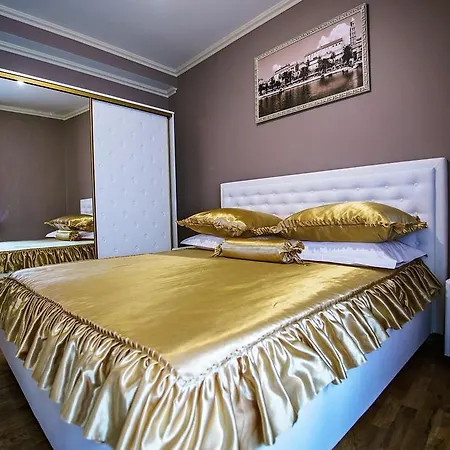Superior Luxury Imi Σπλιτ